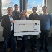 Im Bild (von links): Bernd Reuther (Vorstand Waldliebe), Birger Strutz (Bürgermeister Neu-Anspach), Michaela Denner (Prokuristin Gudeco), Christoph Waehlert (Revierleiter) und Jan Philip Kreß (Geschäftsführer Gudeco)